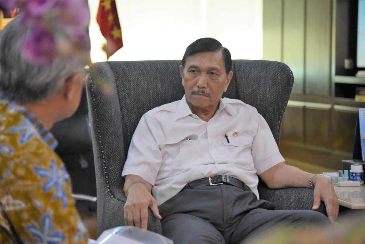 Luhut Mimpi Tahun 2026 Indonesia Punya Mobil Listrik Sendiri  